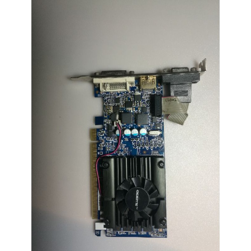 VGA card PCI EXPRESS 1GB GIGABYTE bekas
