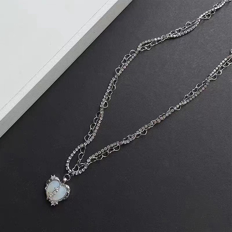 Kalung Rantai Klavikula Hias Liontin Hati Kristal Bahan Cubic Zirconia