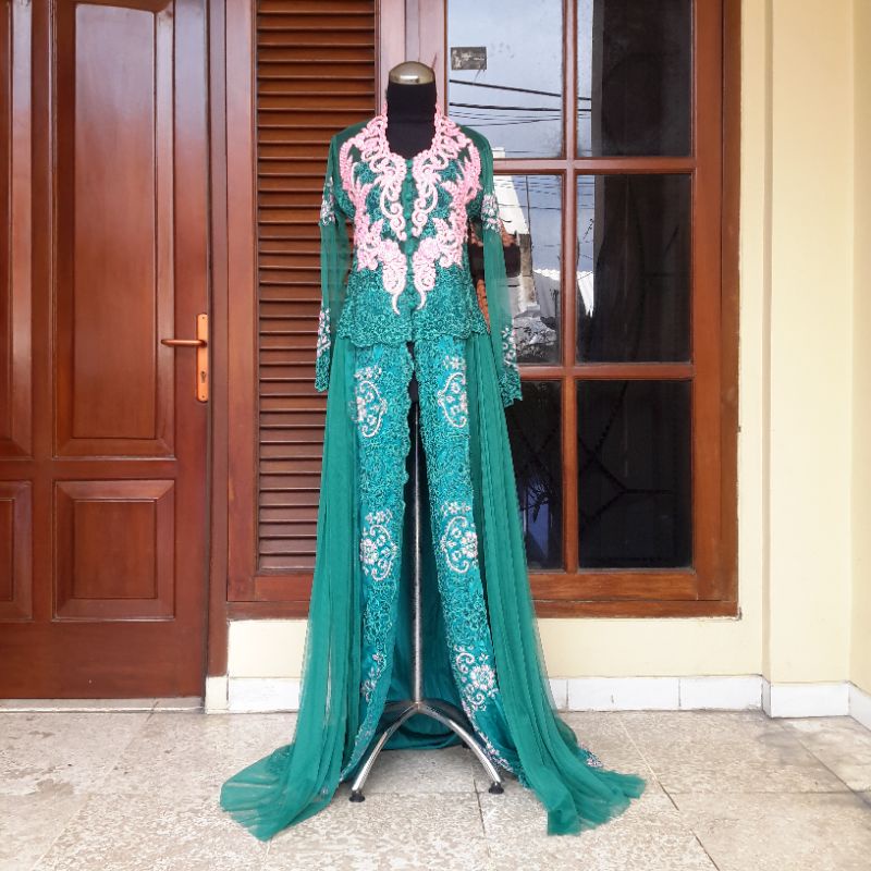 OBRAL Kebaya Pengantin ekor satin ungu, tosca, marun