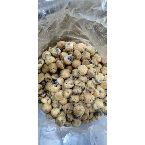 

soes coklat 1kg /sus coklat snack kiloan/camilan snack manis cokelat lumer/cokelat kue sus isi coklat