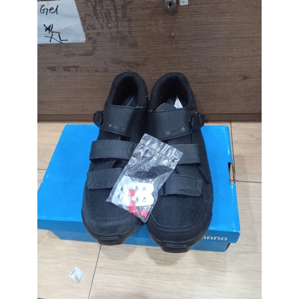 sepatu cleat shimano me5 black size 41 for mtb new-original