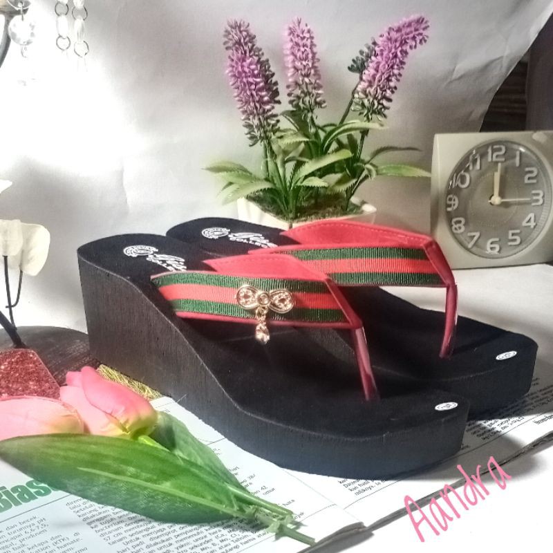 sendal wanita wedges / sendal cewek hak tinggi / sendal spons / sendal jepit / sendal pesta
