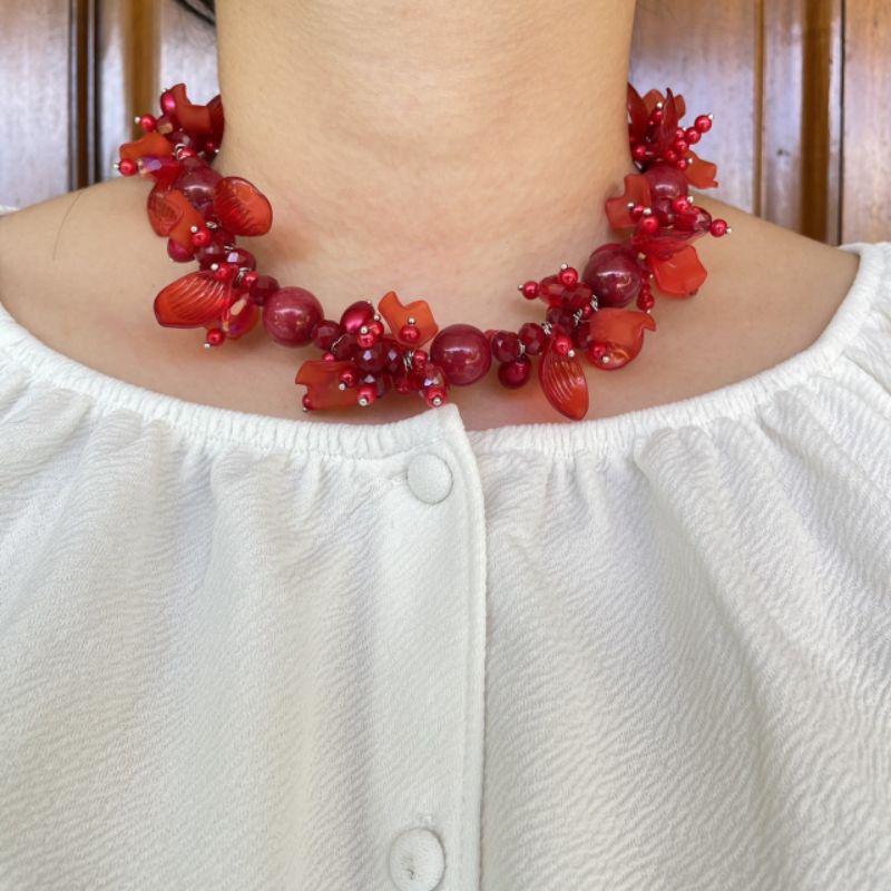 Scarlet Necklace (Hijab Friendly)