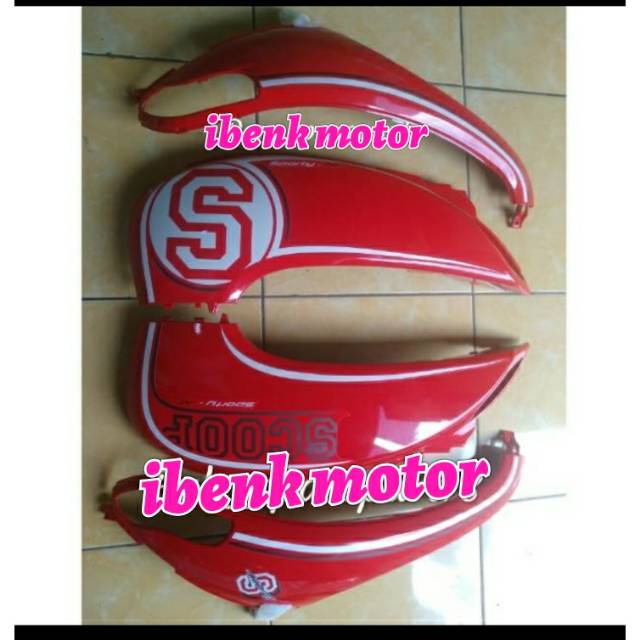 cover body belakang dan tebeng sayap depan scoopy fi 2013-2016