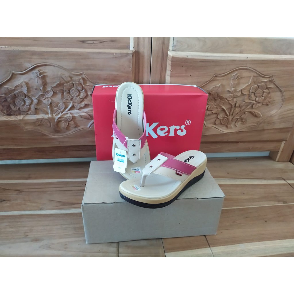 SANDAL WEDGES MODEL JEPIT WANITA KICKERS TERBARU