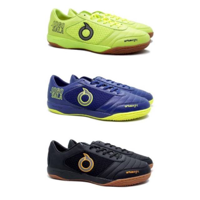  Sepatu  futsal  OrtusEight Jogosala Graffity in hitam biru 
