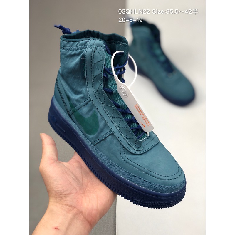 Sepatu Sneakers Desain Nike Air Force 1 