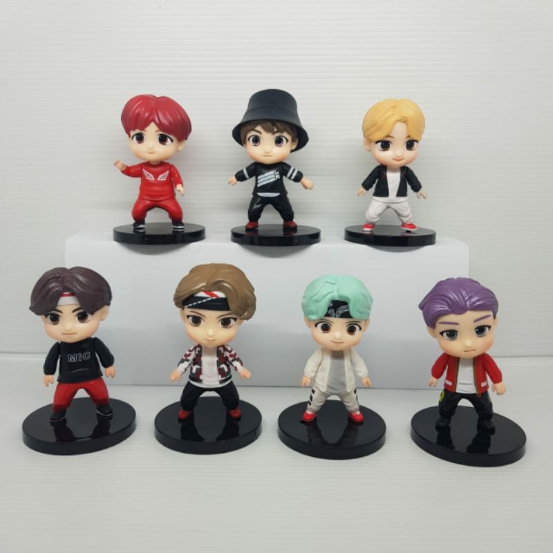 Topper bangtan boys BTS figurine boneka pajangan mobil