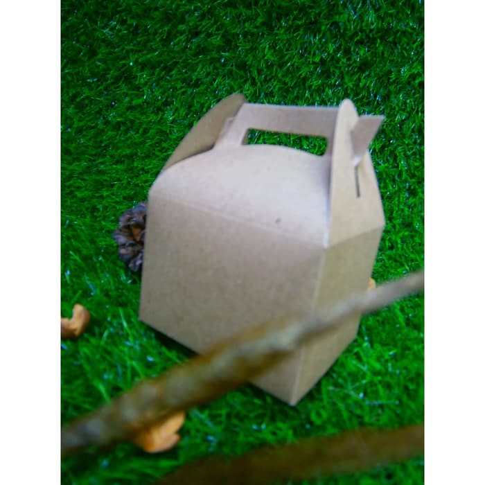 

READY STOCK TAS GABLE BOX MINI BAHAN KERTAS BROWNKRAFT 280gr,UKURAN 6 X 7 X 9 CM
