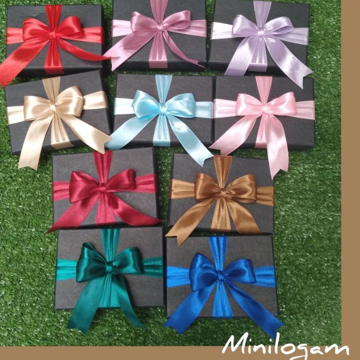 

Produk Termurah Paket kotak kado kecil/mini , /box logam mulia/lm, hadiah,hampers,souvenir (10x7x3)
