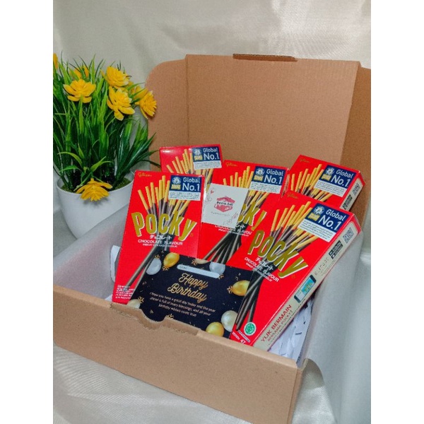 

Hampers Snack Box/ Pocky/ Gift Box Ulang tahun