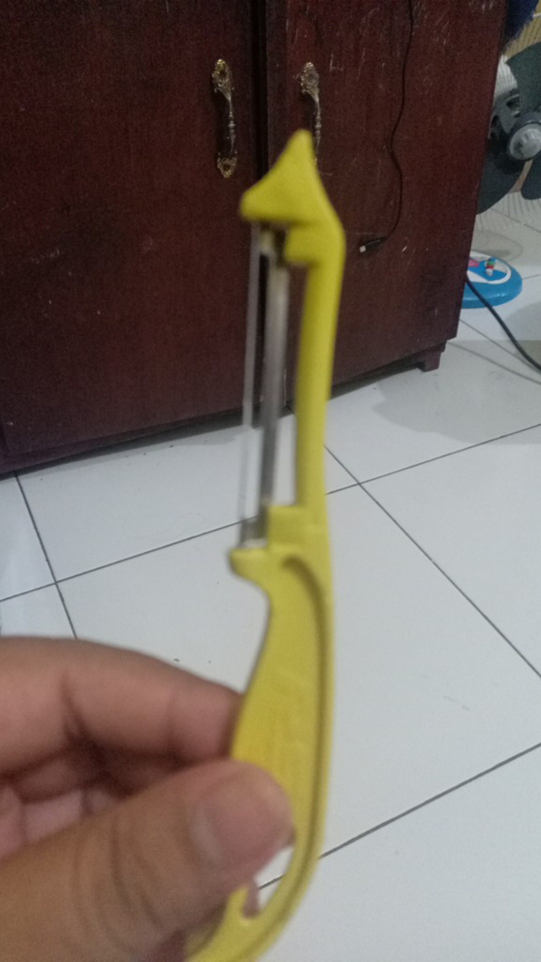 Alat Pengupas Kulit Buah Wortel Kentang Serba Guna
