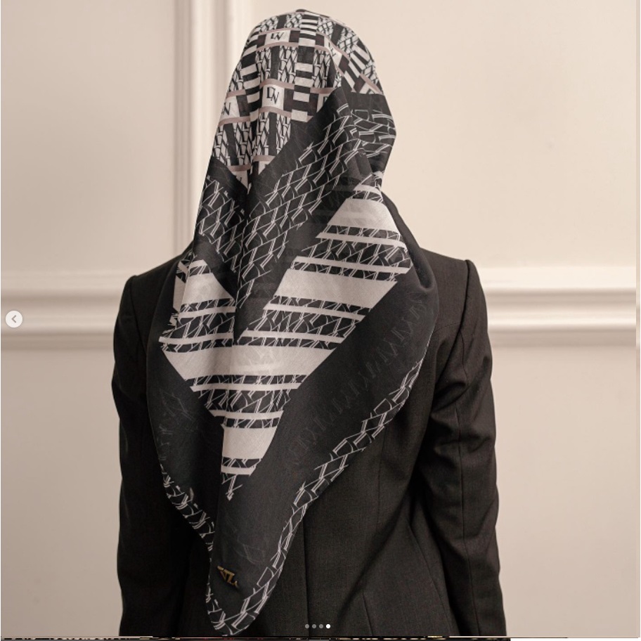 NEW D Line Scarf by VIVI ZUBEDI #TheLuxuryJourneyVZxDssaaksss