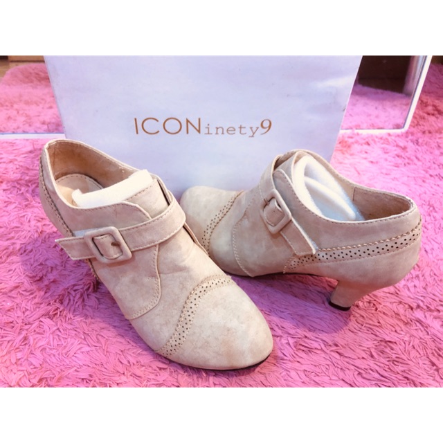 Boots Heels Iconinety9