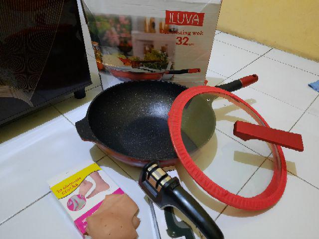 Iluva - 32cm Die Casting Wok Pan Diamond Pan Teflon Ceramic Marble