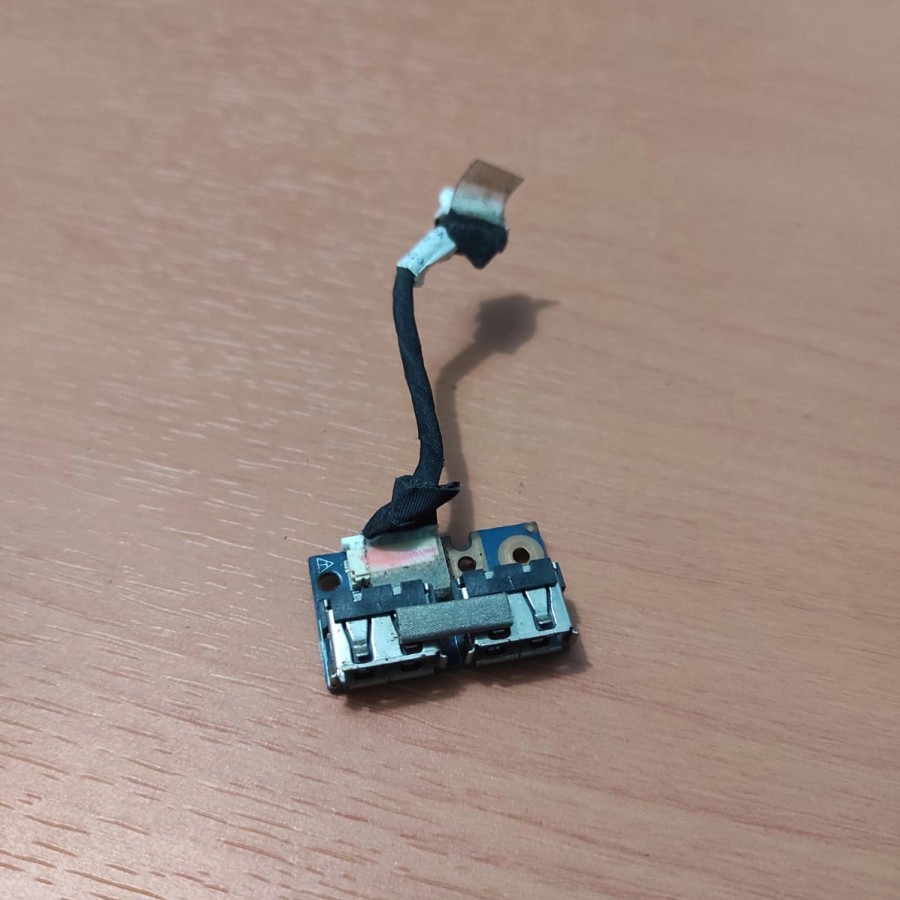 Port USB Laptop Compaq Presario CQ35