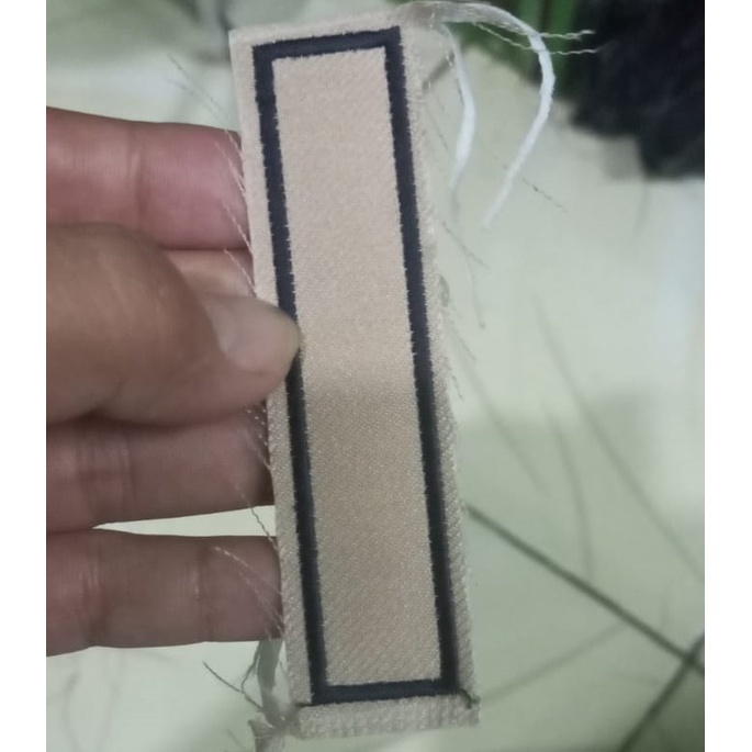 KOTAK NAMA POLOS SEKOLAH BUKAN NAMA COSTUM UNTUK BORDIR MANUAL