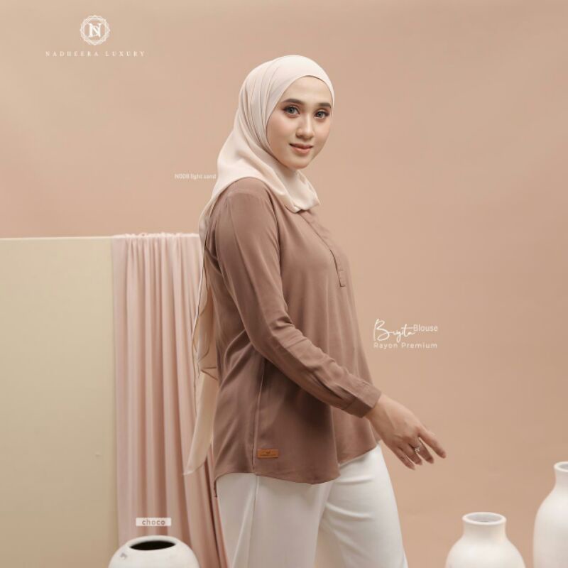 Brigita Blouse