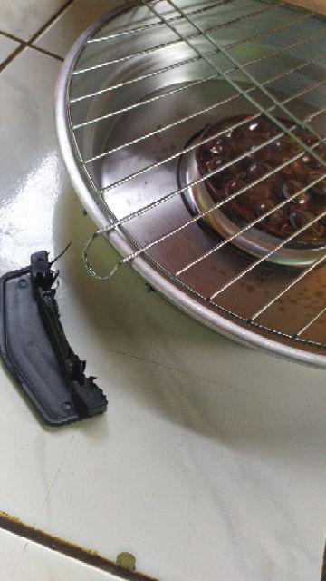 Pemanggang Sosis Dan Sate Roaster Memutar Grill Pan Serbaguna