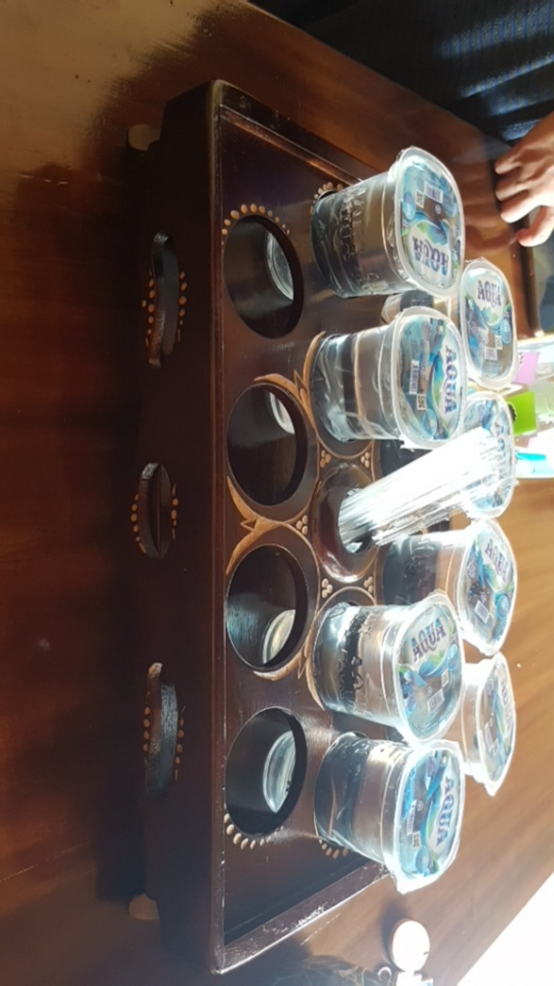 Tempat Air Minum Gelas Aqua Multifungsi