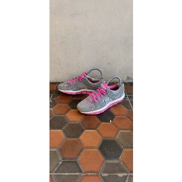 Sepatu Running cewek SKECHERS FITNES PINK