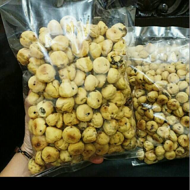 

12.12 TERENAK | CAMILAN MURAH | MAKANAN RINGAN KILOAN | SOES KERING ISI COKLAT LUMER