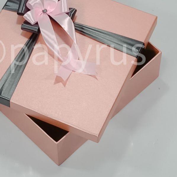 

♠ PAPYRUS 30x30 Tinggi 10cm Kotak Kado Gift Box Hadiah KOTA KADO ✰