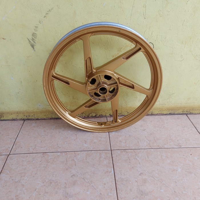 velg belakang satria 2 tak original