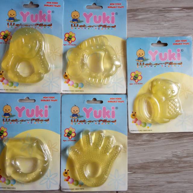 YUKI Water Filled Soother Teether / Mainan Gigitan Bayi