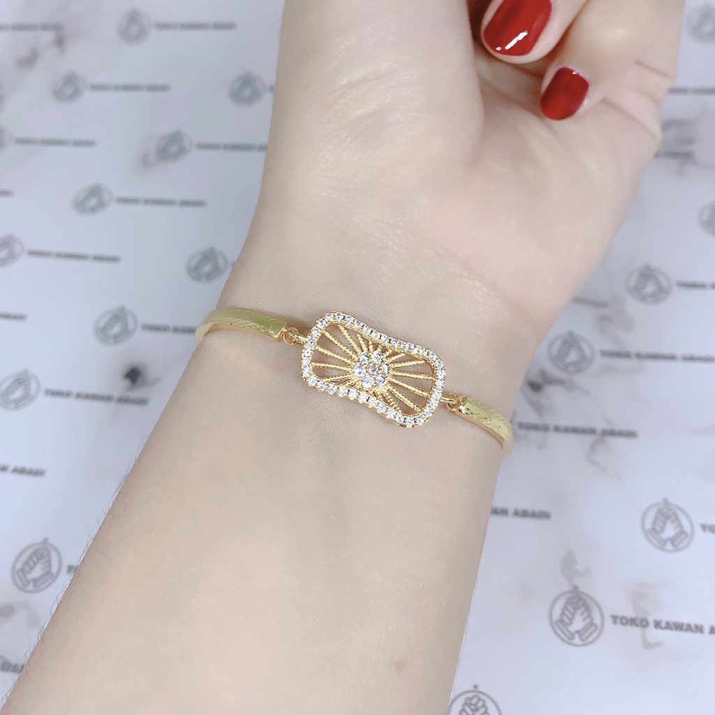 Gelang Tangan Xuping Gold Perhiasan Fashion Wanita Dewasa Rantai Permata Plat Bunga *15