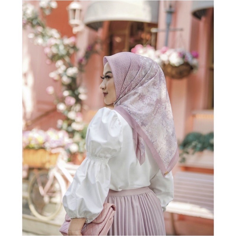 Buttonscarves newyork collector ‘blush’ (preloved)