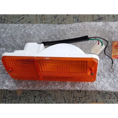 1 Biji Lampu Bemper / Lampu Sen Bawah Suzuki Carry 1000 / Jimny / Katana Merk Lokal (Kiri / Kanan)