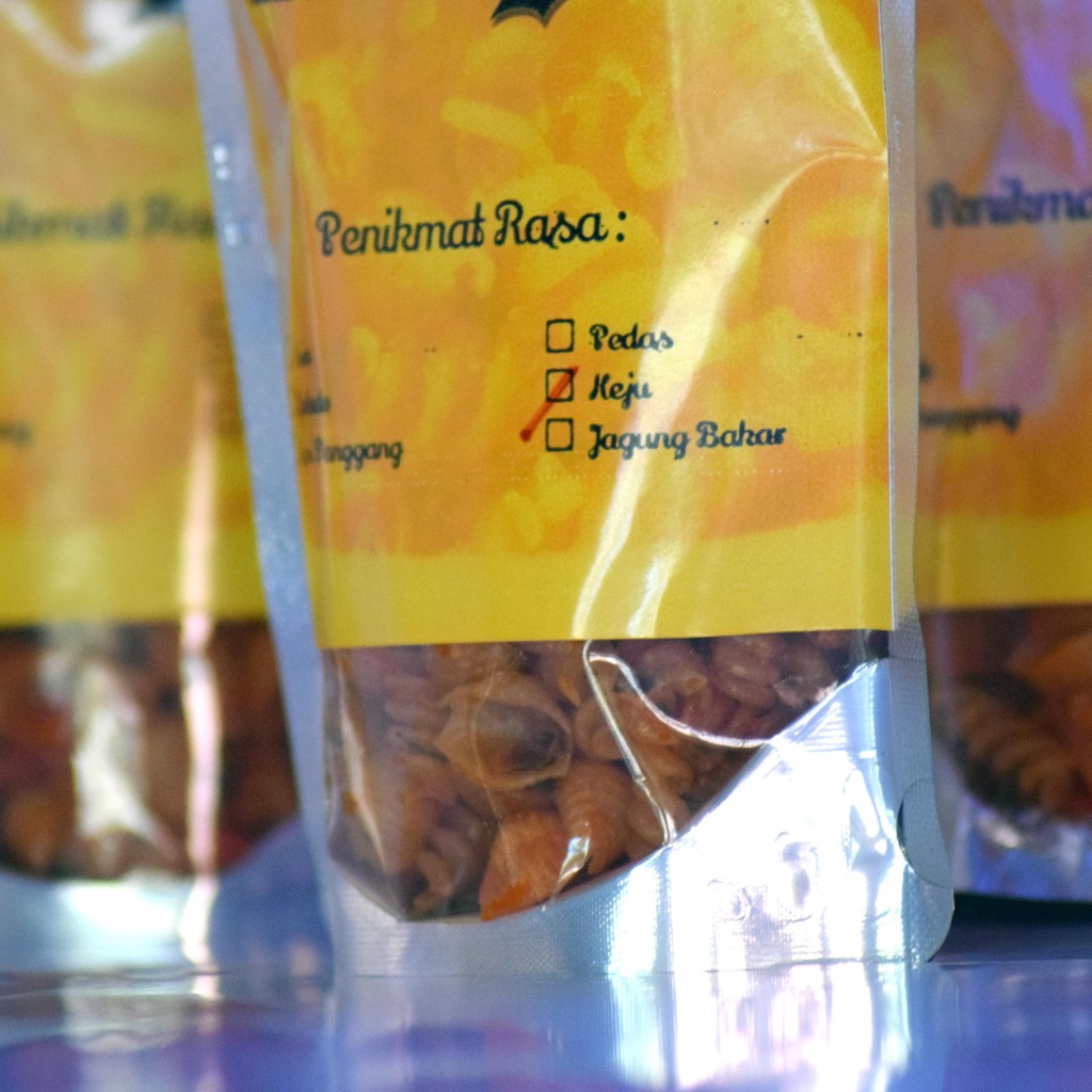 

Makroni Keong Kriting Aroma Jeruk Rasa KEJU125gram/Makanan Ringan/Murah dan Enak/Cemilan