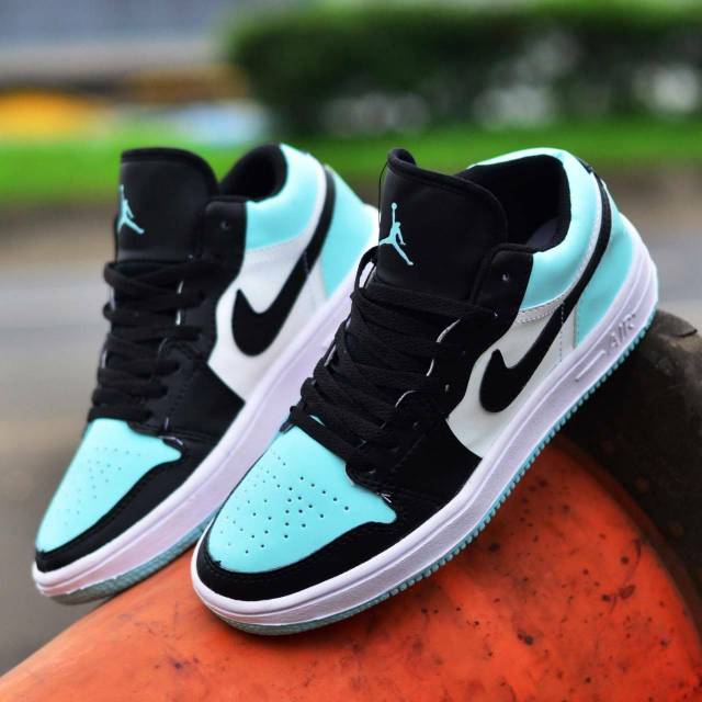 Sneakers Cewek Nike Air Jordan 1 Low Grade Ori Vietnam Sepatu Wanita