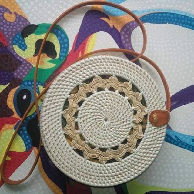 Tas Ratan ate Bali/Tas Ratan ate Warna putih tulang/Motif Ulet/Tas Rajut - Raisa