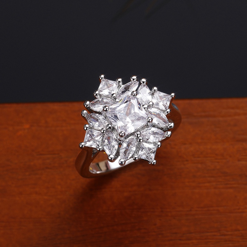 Cincin Kristal Cubic Zirconia Warna Silver Untuk Wanita