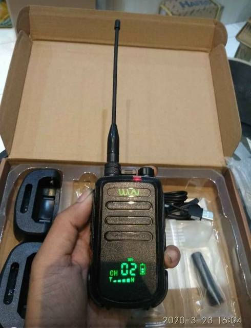 Walkie Talkie HT WLN KDC100 Two-Way Radio KD-C100 ( isi 2 pcs+antena panjang)