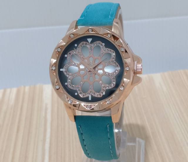 Jam Tangan Wanita Geneva Plat Bunga Strap Kulit BW-15