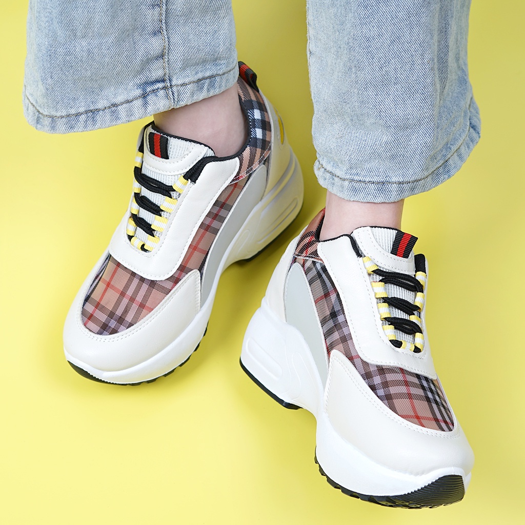 Sepatu Wanita Import Sneakers Putih Sepatu Tinggi Terbaru Sneaker Jalan Modis Kekinian SP-156