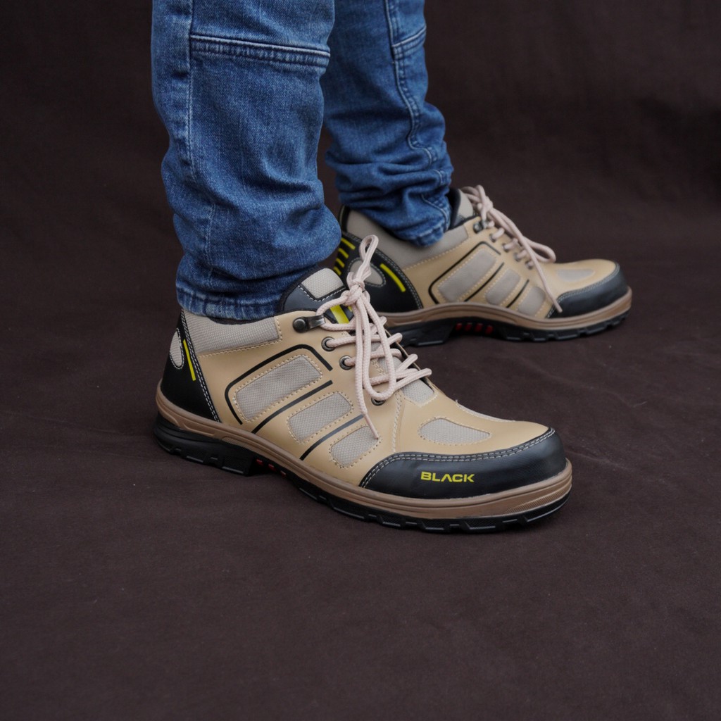 Sepatu Hiking Low Boots Pria Black Force Elder Cream Ujung Besi Bots Safety Kerja Outdoor - COD