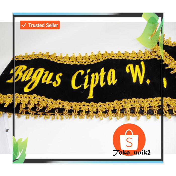 Jual Tidak pakai PO SELEMPANG WISUDA bahan beludru renda kriwil emas 2 Meter Kualitas Premium
