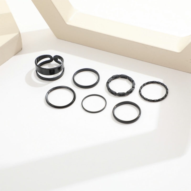 7pcs Cincin Korea Hitam Gaya Punk Aesthetic Cincin Titanium Pria Keren Untuk Wanita Ring Jewelry