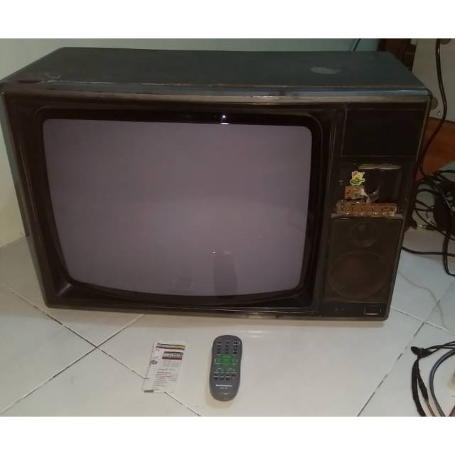 TV Jadul antik berwarna Mitsubishi