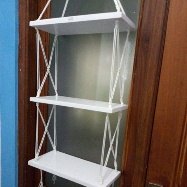 Rak Dinding Gantung Pot Tanaman 3 Susun Putih Tali Putih Minimalis
