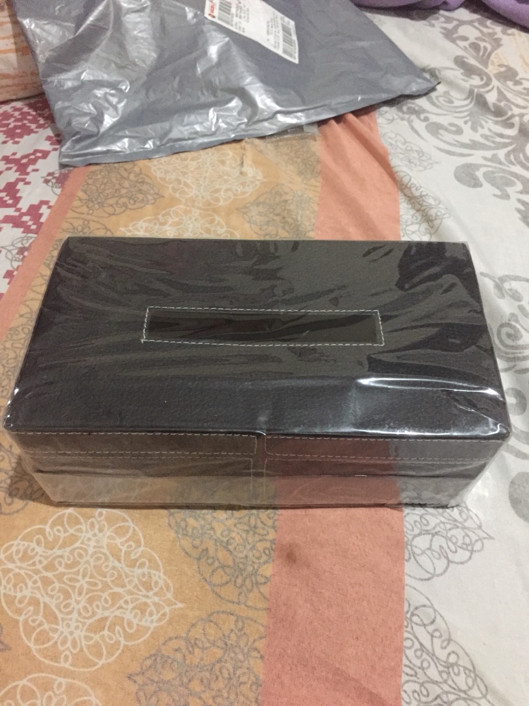 Kotak Box Tisu Vinyl 24x13x9 Cm - Hitam