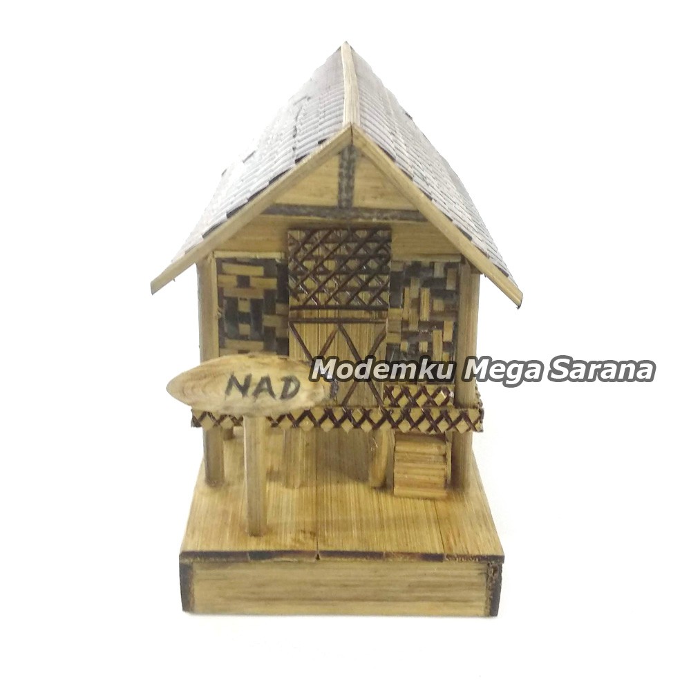 Miniatur Rumah Adat Aceh dari bambu - 14x12x12cm