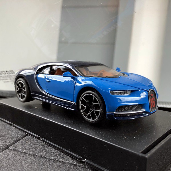 Pajangan BUGATTI CHIRON Miniatur Parfum Parfume Pewangi Mobil