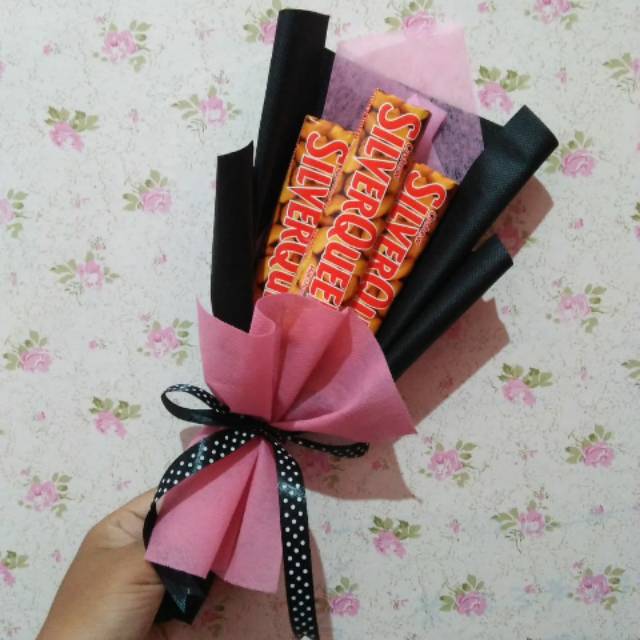 

(Ready) BUCKET SNACK/Bucket makanan/kado wisuda/kado valentine 30 gram