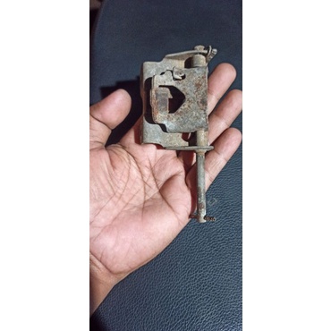 Lawan kunci jok Astrea Grand impressa