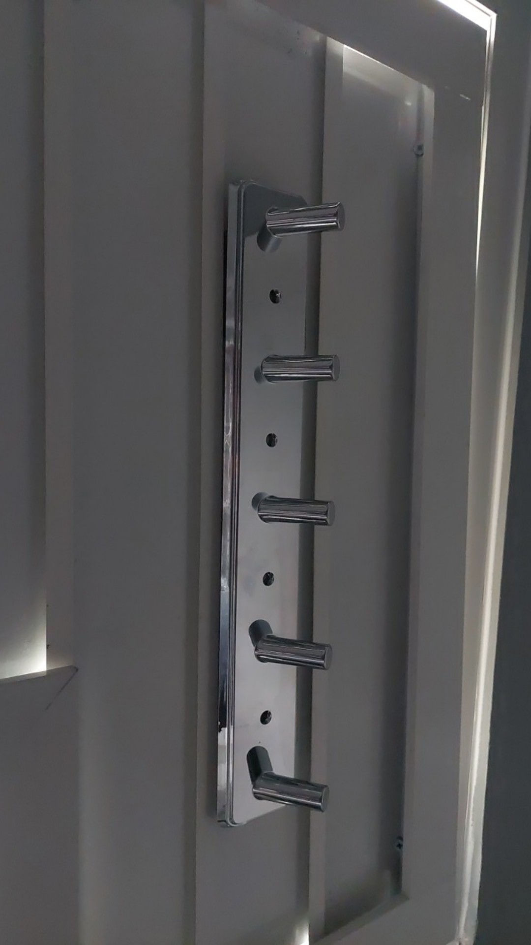 Gantungan Baju Kamar Mandi Handuk Dinding Tempel Kapstok Soligen